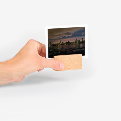 PiNCH – Miniature Magnetic Frame - Well Made